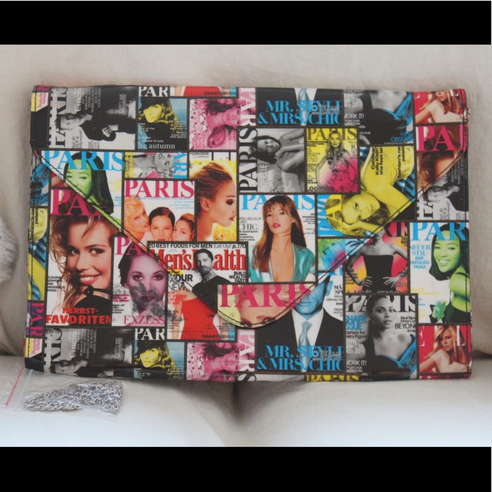 Fashion handbag / envelope bag. Chain included. New with tags